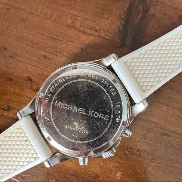 Michael Kors Dress MK5389 Wrist Watch for Women - Picture 3 of 3